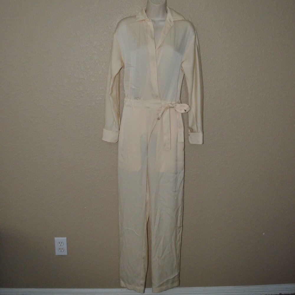 NWT $495 Vince Cream Long Sleeve Belted Jumpsuit - Picture 1 of 8